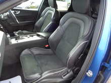 Volvo XC60 T5 R-Design Pro 