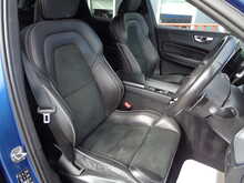 Volvo XC60 T5 R-Design Pro 