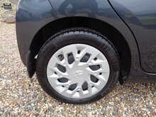 Toyota AYGO VVT-i x-play 