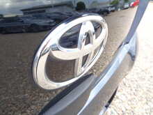 Toyota AYGO VVT-i x-play 