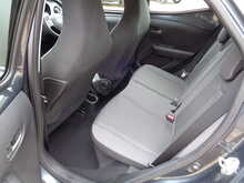 Toyota AYGO VVT-i x-play 