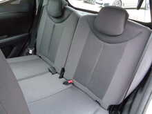Toyota AYGO VVT-i x-play 