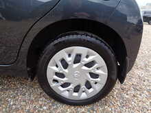 Toyota AYGO VVT-i x-play 