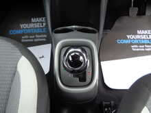 Toyota AYGO VVT-i x-play 