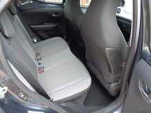 Toyota AYGO VVT-i x-play 