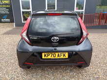 Toyota AYGO VVT-i x-play 