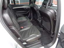 Volvo XC90 D5 R-Design 