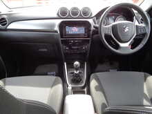 Suzuki Vitara Boosterjet MHEV SZ-T 