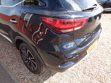 MG MG ZS T-GDI Exclusive 