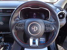 MG MG ZS T-GDI Exclusive 