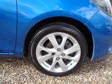 Toyota Yaris VVT-h Excel 
