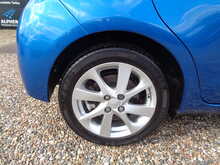 Toyota Yaris VVT-h Excel 