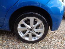 Toyota Yaris VVT-h Excel 