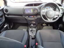 Toyota Yaris VVT-h Excel 