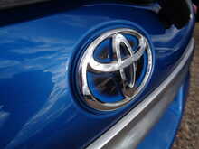 Toyota Yaris VVT-h Excel 