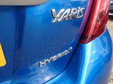 Toyota Yaris VVT-h Excel 