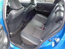 Toyota Yaris VVT-h Excel 