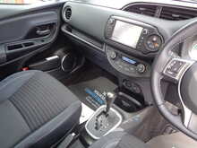 Toyota Yaris VVT-h Excel 