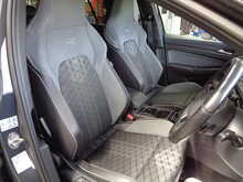 Volkswagen Golf TDI R-Line 