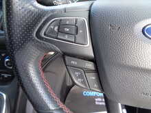 Ford Kuga TDCi ST-Line 