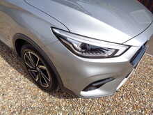 MG MG ZS T-GDI Exclusive 