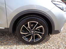 MG MG ZS T-GDI Exclusive 