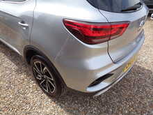 MG MG ZS T-GDI Exclusive 