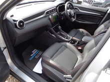 MG MG ZS T-GDI Exclusive 