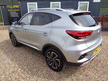 MG MG ZS T-GDI Exclusive 