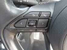 Toyota Yaris VVT-h Icon 
