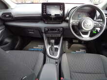 Toyota Yaris VVT-h Icon 