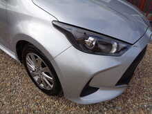 Toyota Yaris VVT-h Icon 
