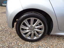 Toyota Yaris VVT-h Icon 