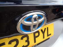 Toyota Yaris VVT-h Icon 