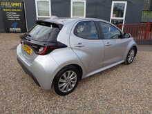 Toyota Yaris VVT-h Icon 