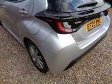 Toyota Yaris VVT-h Icon 