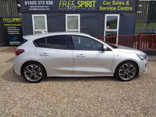 Ford Focus T EcoBoost MHEV ST-Line X Edition 