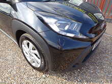 Toyota Aygo X VVT-i Pure 