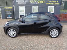 Toyota Aygo X VVT-i Pure 