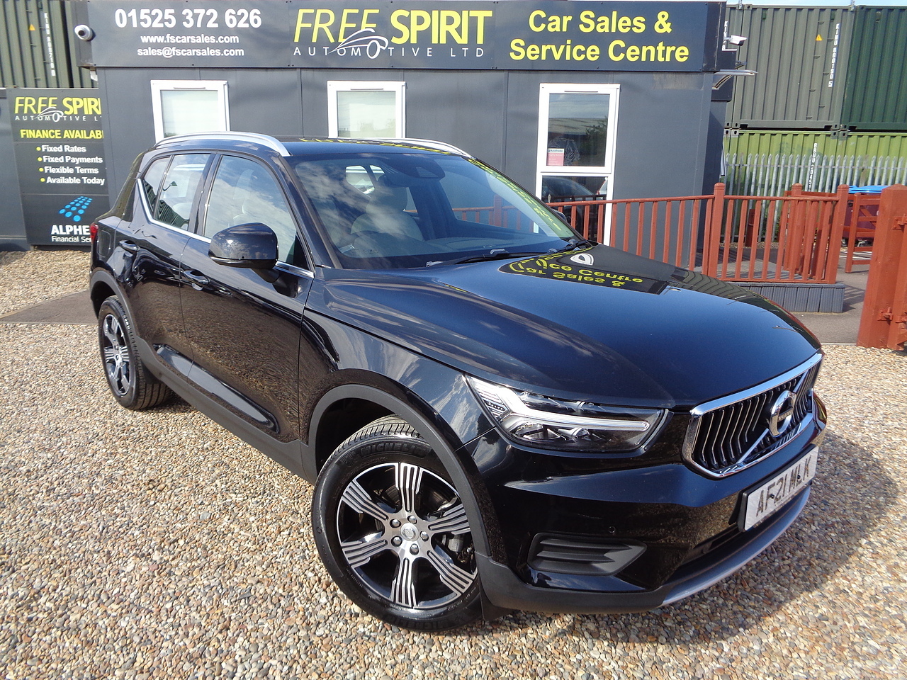 Volvo 1.5 T3 Inscription SUV 5dr Petrol Auto Euro 6 (s/s) (163 ps)