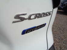 Suzuki S-Cross h Motion 