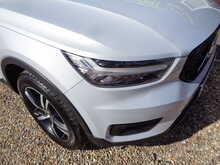 Volvo XC40 T3 R-Design 