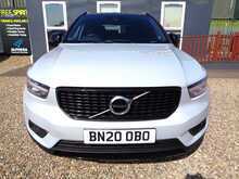 Volvo XC40 T3 R-Design 