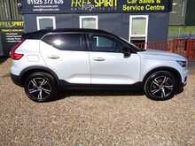 Volvo XC40 T3 R-Design 