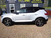 Volvo XC40 T3 R-Design 