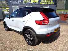 Volvo XC40 T3 R-Design 