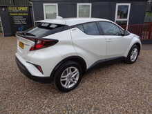 Toyota C-HR VVT-h Icon 
