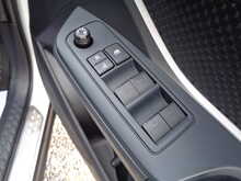 Toyota C-HR VVT-h Icon 
