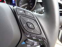 Toyota C-HR VVT-h Icon 