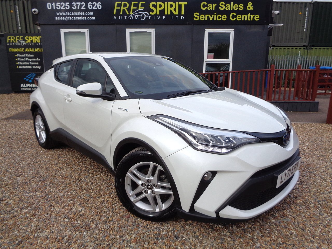 Toyota 1.8 VVT-h GPF Icon SUV 5dr Petrol Hybrid CVT Euro 6 (s/s) (122 ps)